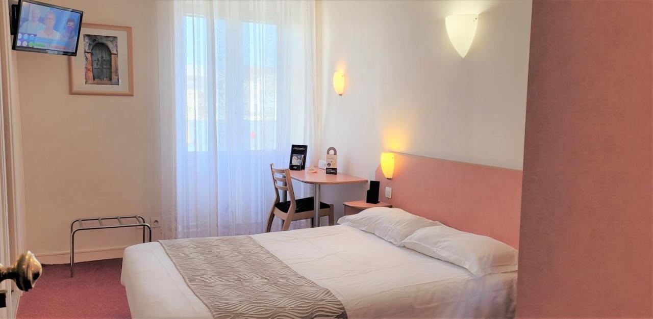 Nouvel Hotel Lons-le-Saunier Esterno foto