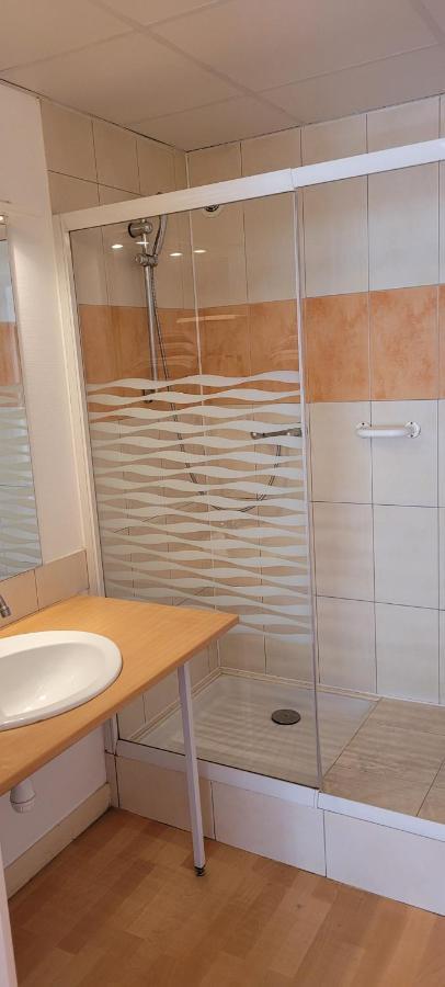 Nouvel Hotel Lons-le-Saunier Esterno foto