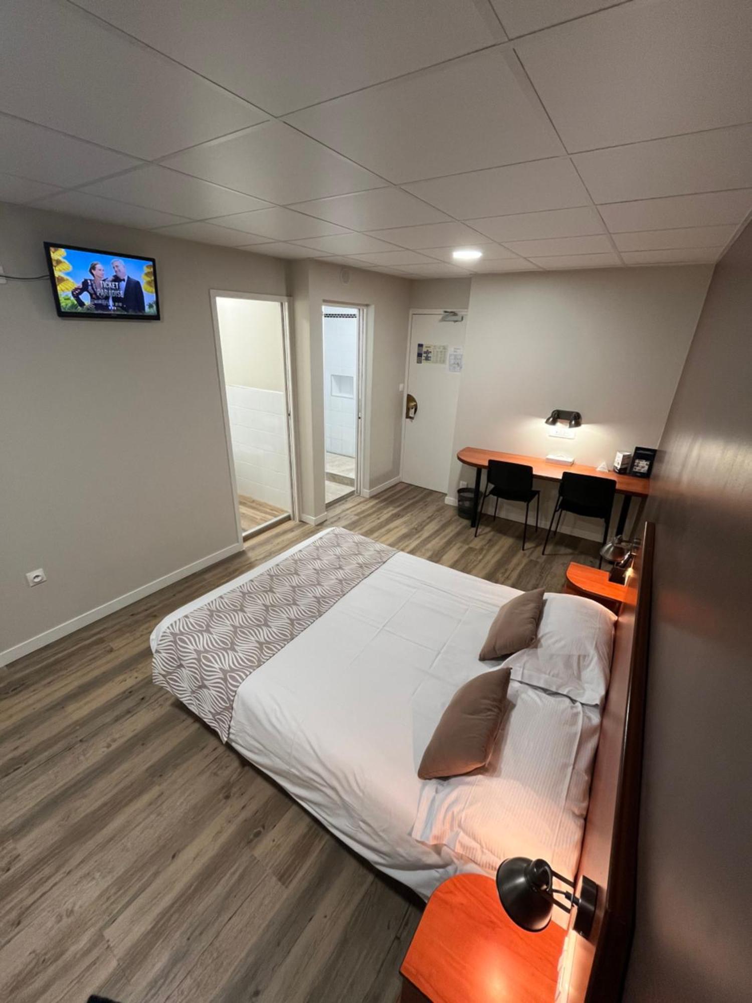 Nouvel Hotel Lons-le-Saunier Esterno foto
