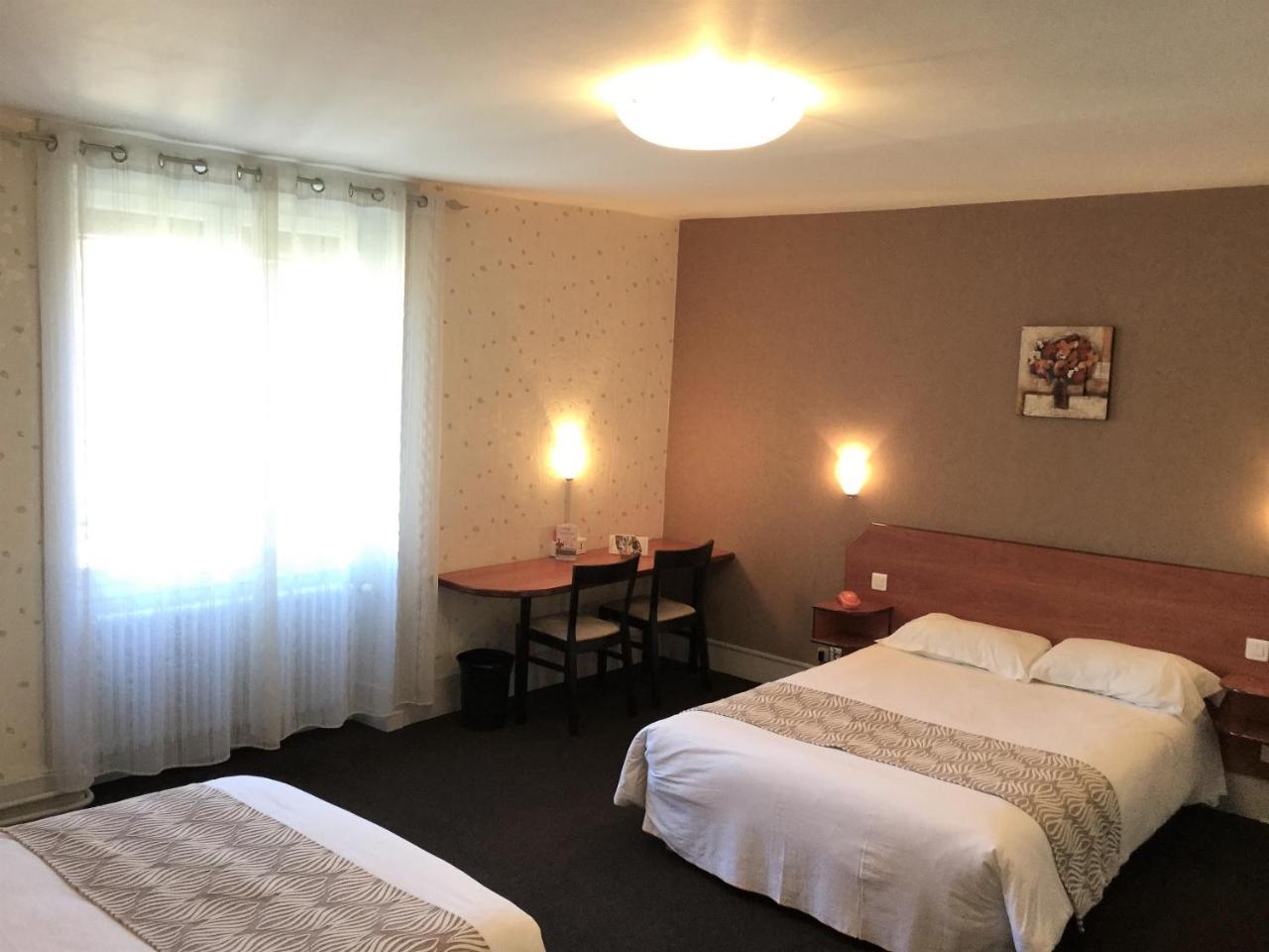 Nouvel Hotel Lons-le-Saunier Esterno foto